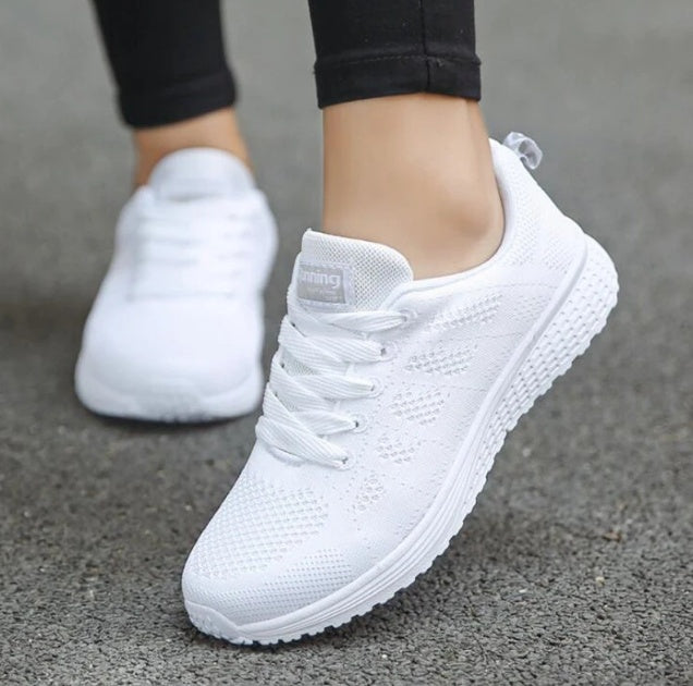 Women’s Sports Sneakers: Stylish & Comfortable Active Shoes