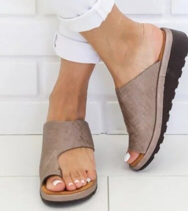 Women’s Soft Toe Sandals: Comfy Flats & Casual Slippers