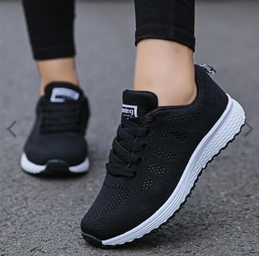 Women’s Sports Sneakers: Stylish & Comfortable Active Shoes